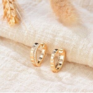 Gold 14k Gold Plated Heart Cubic Zirconia Hoop Earrings